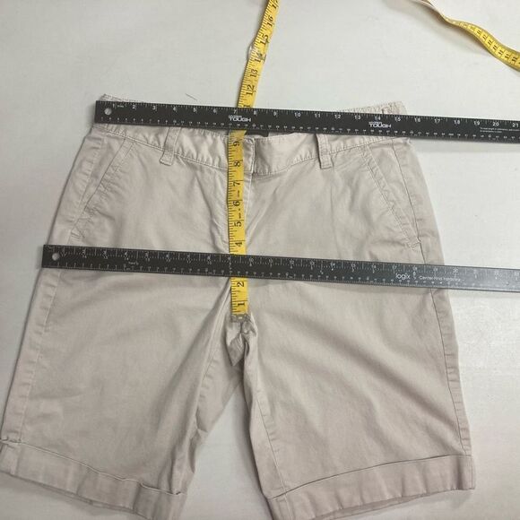 ANN TAYLOR Khaki‎ Cuffed Bermuda Shorts Size 8 Tan - Picture 6 of 9